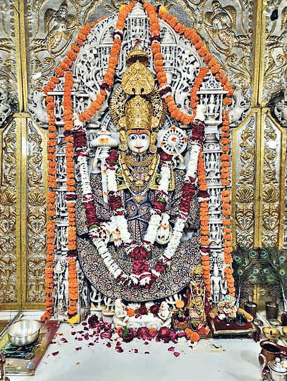 Full moon fair held at Ranchod Rai temple, 35,000 kg of Prasad distributed