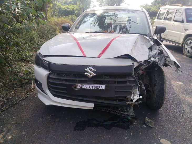 The car collided with an electric pole in Walter Ganj area. | वाल्टर ...