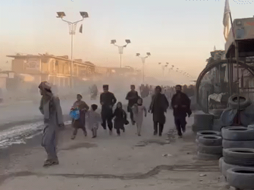 पाकिस्तान का अफगानिस्तान पर फिर हमला:सीजफायर तोड़ आम नागरिकों को निशाना बनाया; तालिबान ने भी जवाबी गोलीबारी की