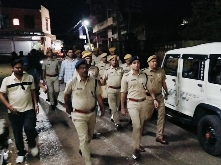 SP inspected Sarmathura and Angai police stations.
