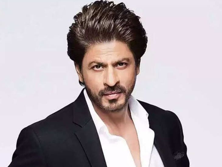 प्रोड्यूसर पर भड़कर शाहरुख ने कहा- सैफ कौन?:गुस्से में शूटिंग छोड़कर चले गए, अजीज मिर्जा और जूही चावला ने बिगड़ते हालात संभाले