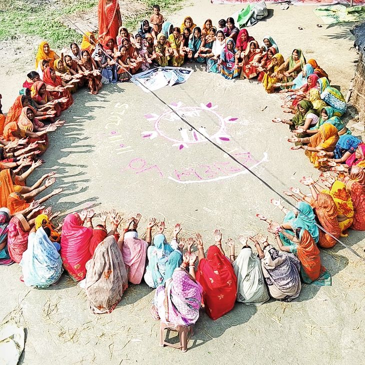 Inspired to vote, message given through rangoli and rally | मतदान के ...