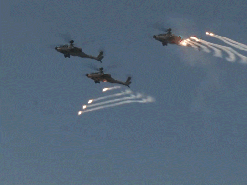 93rd Air Force Day Celebrations IAF Flying Display 2025 At Lachit Ghat Guwahati Assam | भारतीय वायुसेना का 93वां स्थापना दिवस: ब्रह्मपुत्र नदी के ऊपर लचित घाट पर 75 विमानों का फ्लाइंग डिस्प्ले; राफेल, सुखोई, तेजस ने बनाए 25 फॉर्मेशन 93rd Air Force Day Celebrations IAF Flying Display 2025 At Lachit Ghat Guwahati Assam | भारतीय वायुसेना का 93वां स्थापना दिवस: ब्रह्मपुत्र नदी के ऊपर लचित घाट पर 75 विमानों का फ्लाइंग डिस्प्ले; राफेल, सुखोई, तेजस ने बनाए 25 फॉर्मेशन