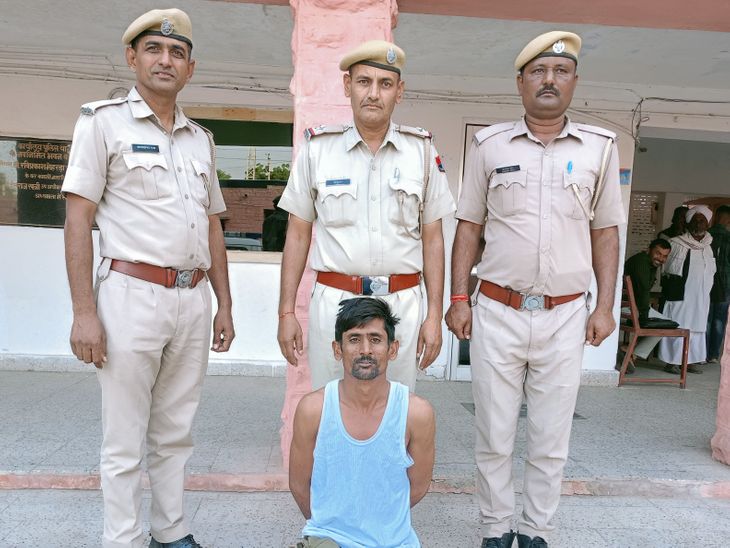 Second accused arrested for cable theft from Phalodi solar plant | फलोदी सोलर प्लांट से केबल चोरी का दूसरा आरोपी गिरफ्तार: सोलर पैनल की 8 लाइनों से केबल काट ले गए थे, पुलिस रिमांड पर लिया – Phalodi News