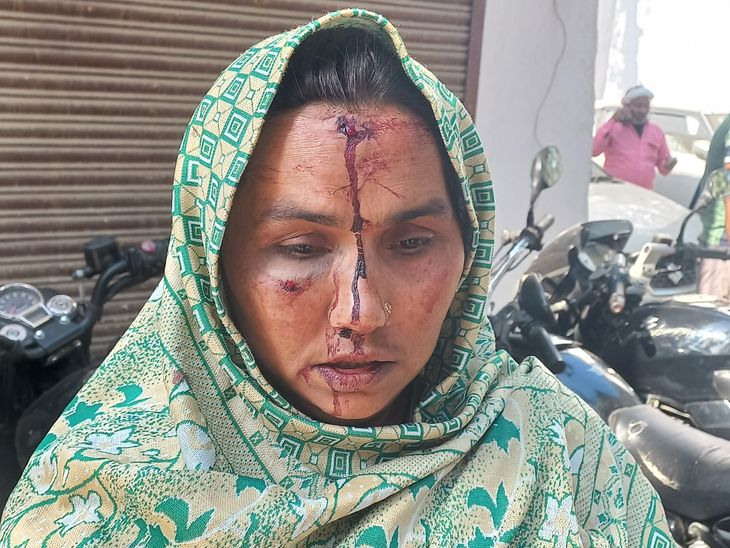 तलवार से माँ-बेटियों पर हमला, शिकायत करने पहुंची SP ऑफिस