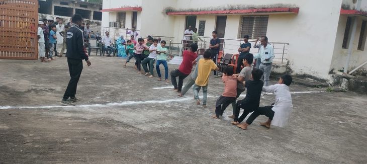 Rural youth are showing their enthusiasm for sports in traditional games.