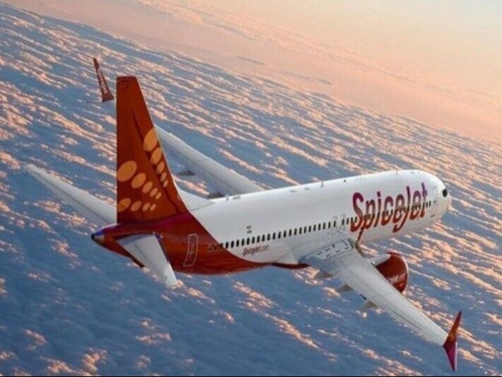 स्पाइसजेट का घाटा 35% बढ़ा, शेयर मार्केट में निवेशकों की चिंताएं बढ़ीं Spicejet Quarterly Financial Losses news image