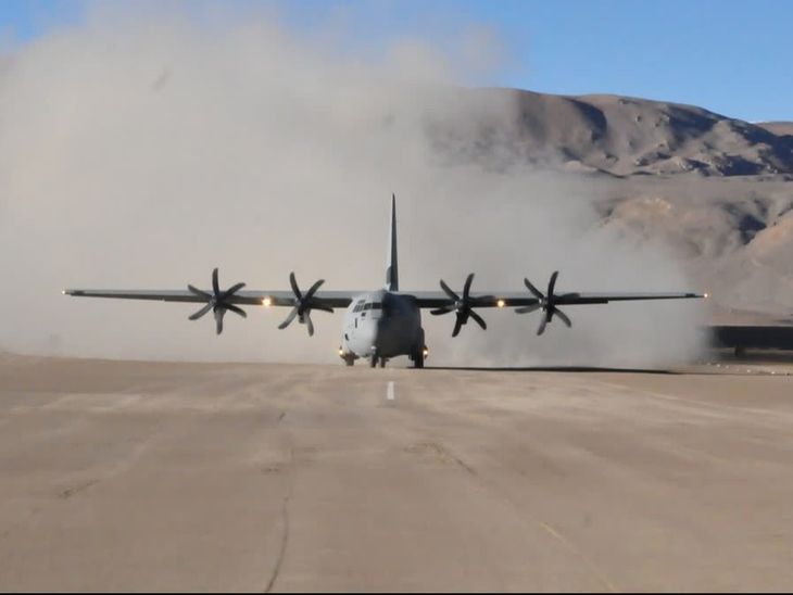 लद्दाख में चीन बॉर्डर से सटा न्योमा एयरबेस शुरू:₹230 करोड़ लागत, 13 हजार फीट ऊंचाई पर बना; तेजी से सेना-हथियार पहुंचाने में मददगार होगा- INA NEWS