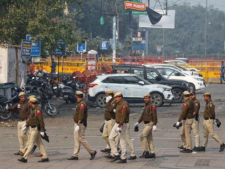 Delhi Red Fort Blast LIVE Update; Metro Station Car Explosion CCTV Video | PM Modi Amit Shah Doctor Umar | दिल्ली ब्लास्ट- देशभर में 32 कारों से धमाके की साजिश: 8 आतंकियों ने बाबरी का बदला लेना का प्लान बनाया था; लाल किला विस्फोट इसका हिस्सा