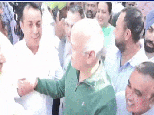 तरनतारन जीत पर केजरीवाल बोले- ये ऐतिहासिक जीत:सिसोदिया ने कहा- कांग्रेस का अहंकार नकारा; पूर्व मंत्री ने कहा-सेमीफाइनल जीते, अब फाइनल की तैयारी- INA NEWS