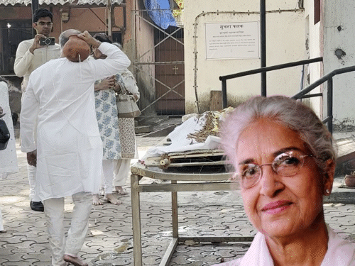 एक्ट्रेस कामिनी कौशल का अंतिम संस्कार:शुक्रवार को हुआ निधन , आखिरी बार लाल सिंह चड्ढा में नजर आई थीं अभिनेत्री