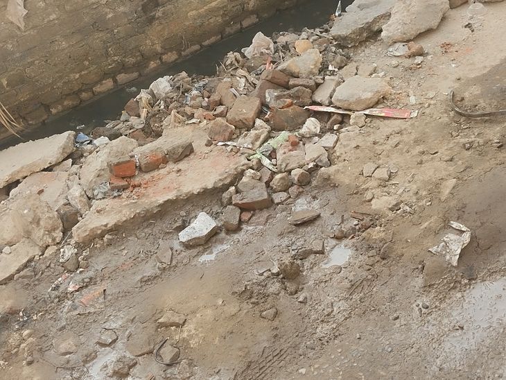 Sikandra Rao roads damaged by Jal Shakti Yojana | सिकंदरा राऊ की सड़कें ...