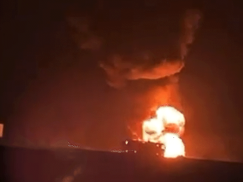 Makkah Madinah Bus Accident Video Update | Hyderabad Umrah Pilgrims | मक्का से मदीना जा रहे 45 भारतीयों की मौत: 18 एक ही परिवार से; उमरा के लिए जा रही बस डीजल टैंकर से टकराई