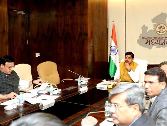 उद्योग धंधों से रोजगार पाने वालों का सम्मेलन कराएगी सरकार:  सीएम बोले- ढाई लाख करोड़ के कामों का एक साथ कराना है भूमिपूजन – Bhopal News