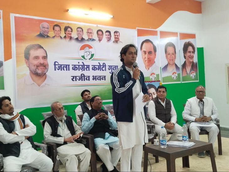 Congress remembers Indira Gandhi and Rani Lakshmibai