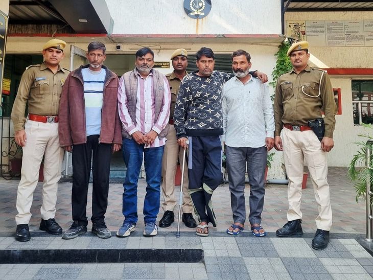 Drug smuggling network from Siliguri to Ajmer | सिलीगुड़ी से अजमेर तक ड्रग्स तस्करी का नेटवर्क: कुरियर पार्सल से चौथी बार मंगवाई गांजे की खेप, गिरोह का मास्टरमाइंड सलीम – Ajmer News