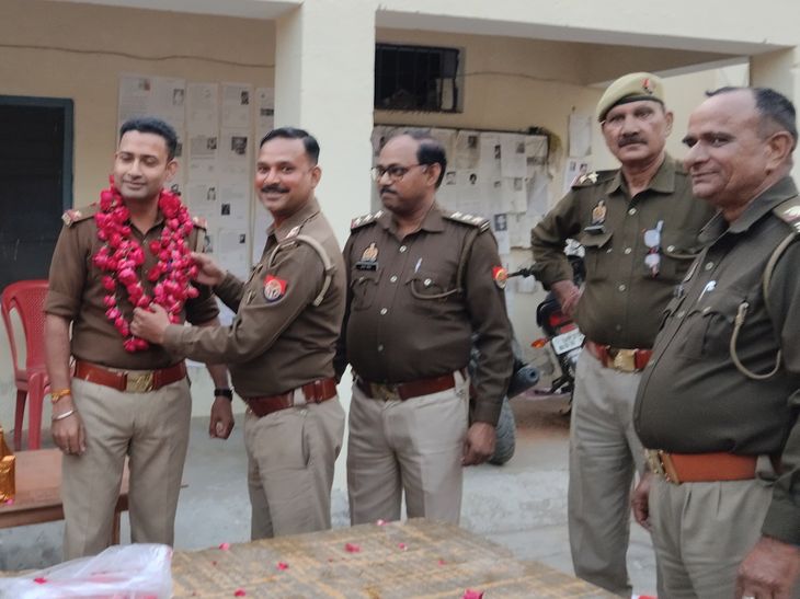 Emotional farewell to computer operator Mayur Rajput on transfer ...