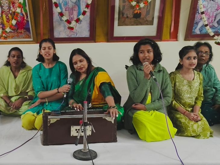 Dr. Ram Bahadur Mishra described Awadh as a rich tradition