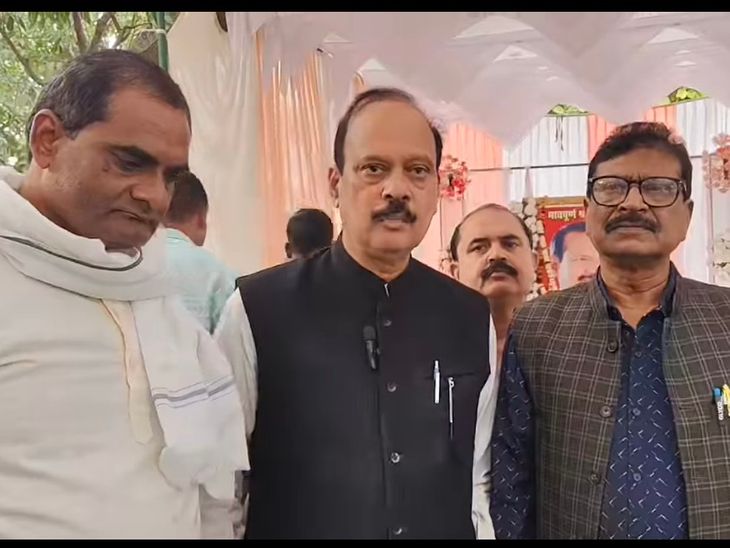 Om Prakash Gupta remembered MLA Sudhakar Singh. | ओमप्रकाश गुप्ता ने ...