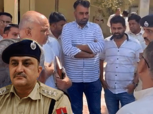 Police reprimanded for ignoring orders, CO’s transfer cancelled | आदेश की अनदेखी पर पुलिस को फटकार,सीओ का ट्रांसफर रद्द: स्टे के बावजूद पोस्टिंग की बजाय किया तबादला; हाईकोर्ट ने कहा- यह मनमानी है – Jodhpur News