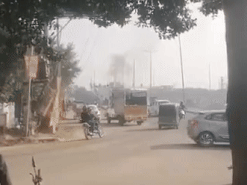 Moving truck catches fire in Jaipur, VIDEO