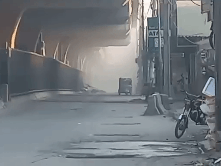 pakistan peshawar fc headquarters attack suicide bombers gunmen | पेशावर में सिक्योरिटी फोर्स के हेडक्वार्टर पर हमला: एक आत्मघाती ने खुद को उड़ाया, सुरक्षाबलों ने 2 हमलावरों को मार गिराया