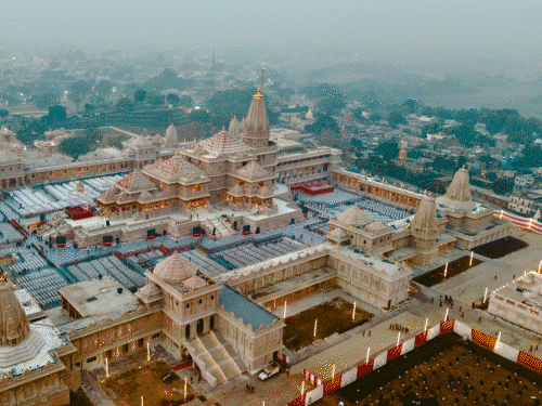 Ram Mandir Dhwajarohan LIVE | Ayodhya Ram Mandir Photos Updates; PM Narendra Modi Yogi Adityanath | मोदी अयोध्या पहुंचे, रामलला की धर्मध्वजा फहराएंगे: झंडे की तस्वीर सामने आई; 161 फीट के दंड में 21 किलो सोना लगा – Ayodhya News
