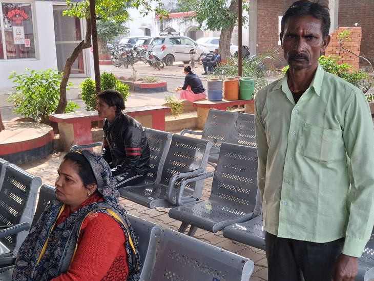 Dispute over parking a car in front of a shop in Raksa | रक्सा में ...