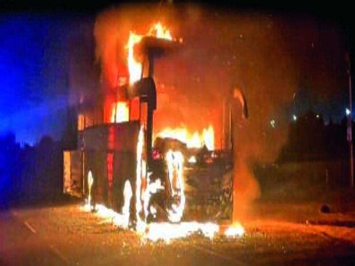 Bus burst into flames at 60 mph, 26 passengers narrowly escaped