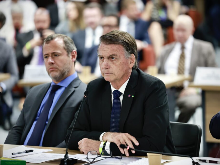 ब्राजील के पूर्व राष्ट्रपति बोल्सोनारो को 27 साल की जेल:चुनाव में हार के बाद तख्तापलट की साजिश की थी; अगस्त से नजरबंद थे