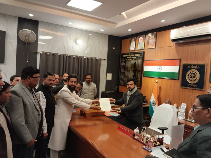 AAP delegation met Rampur DM