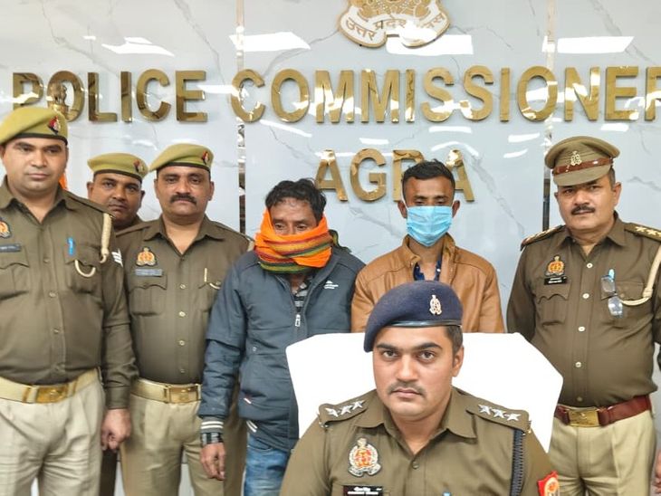 Agra police arrested three thieves