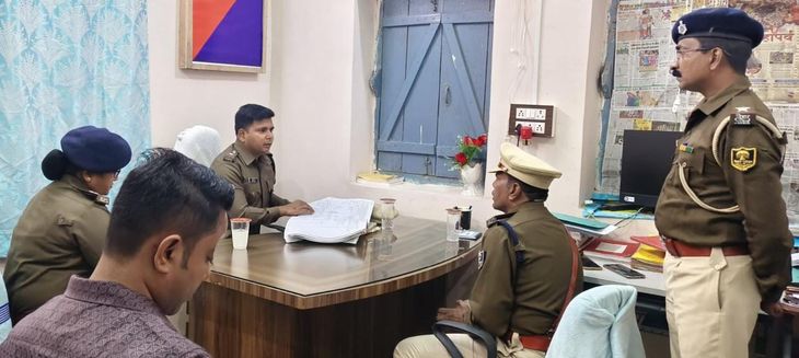 SP inspected the inspector's office.