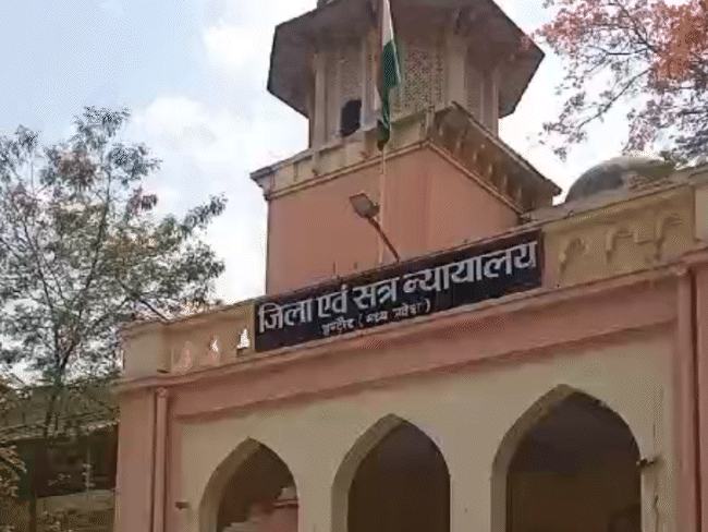 रेप के बाद नाबालिग की हत्या, मौसा को तिहरी उम्रकैद:  कोर्ट ने कहा- महिलाएं न सिर्फ घर के बाहर बल्कि घर में रिश्तेदारों के बीच भी असुरक्षित – Indore News