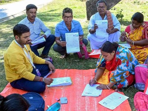 कांग्रेस बोली-20 दिन में 26 BLO की मौत दिनदहाड़े मर्डर:पूछा- इतनी जल्दी क्या है, थोड़ा समय दो; चुनाव आयोग से आज मिलेंगे TMC के नेता- INA NEWS