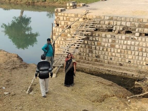 Soil from Rampur Kala bridge washed away, traffic disrupted | रामपुर ...