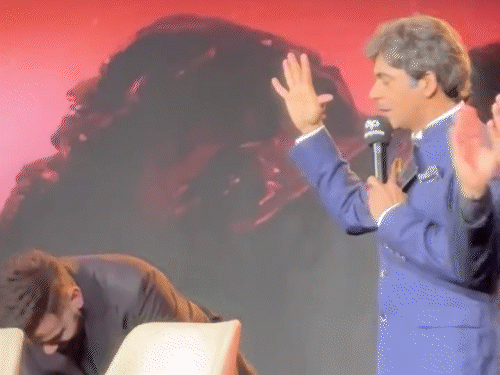 सुनील की मिमिक्री देख विराट कोहली ने पकड़ लीं पसलियां:कपिल देव की नकल पर हंसी नहीं रोक पाए, देखें वीडियो