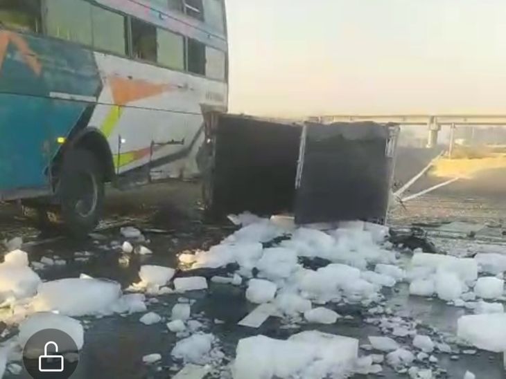 Magic driver dies after being hit by a double-decker bus
