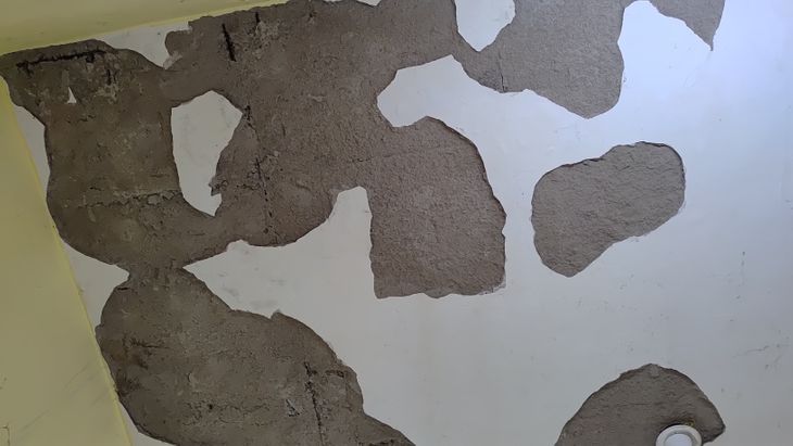 City council building in danger, plaster falling from the roof