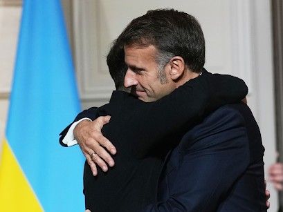 फ्रांसीसी राष्ट्रपति बोले- यूक्रेन की सुरक्षा गारंटी फाइनल:रूस की डोनबास की मांग को खारिज किया; दो हफ्ते में दूसरी बार मिले मैक्रों और जेलेंस्की