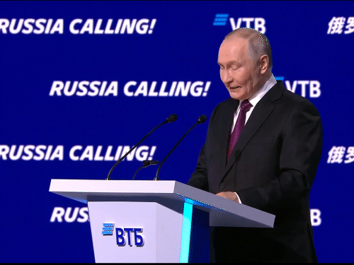 Russia Says India Facing US Pressure on Oil | Kremlin: Will Not Interfere | रूस बोला- भारत पर हमसे तेल न खरीदने का दबाव: अमेरिका प्रेशर बना रहा; पुतिन ने कहा- PM मोदी से ट्रेड बढ़ाने पर बात करूंगा