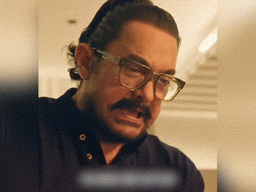 आमिर खान प्रोडक्शंस की नई फिल्म ‘हैप्पी पटेल’ का अनाउंसमेंट:फिल्म में एक्शन, रोमांस और कॉमेडी का अनोखा मिश्रण, लीड में वीर दास और मोना सिंह