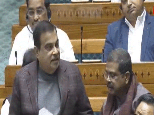 Nitin Gadkari Update; Electronic Toll Collection | Lok Sabha | नितिन गडकरी बोले- एक साल में टोल बूथ खत्म होंगे: लोकसभा में कहा- बैरियर लेस सिस्टम लागू होगा; 10 जगह पायलट प्रोजेक्ट शुरू
