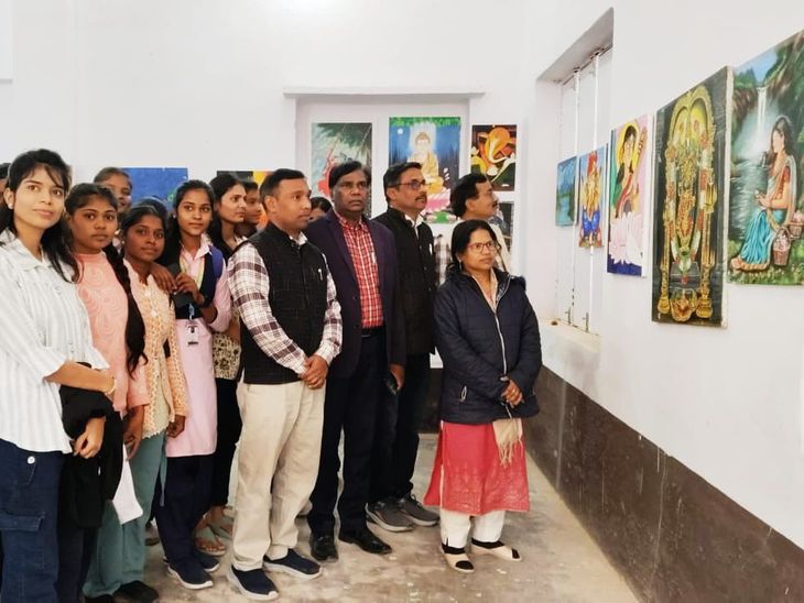 Two-day art exhibition at KNPG College, Bhadohi | भदोही के KNPG ...