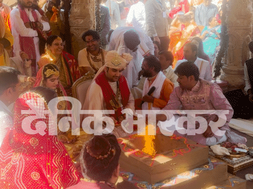 जयपुर में आध्यात्मिक विवाह: कथावाचक इंद्रेश उपाध्याय ने शिप्रा संग लिए फेरे Indresh Upadhyay Shipra Wedding news image