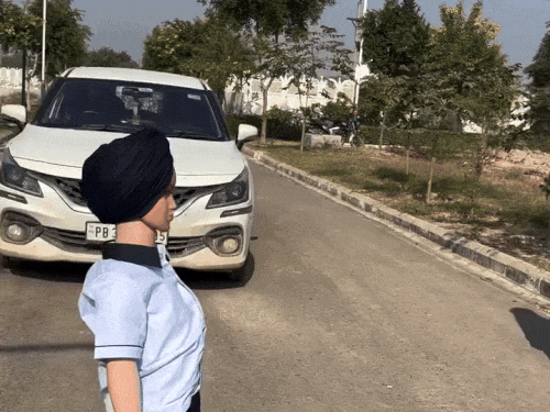 पंजाब के बच्चों ने बनाया पहला सिख रोबोट:  ऊंची जगहों पर चढ़ सकता है, आग बुझाने-बम डिफ्यूज का भी दावा, जॉनीज नाम रखा – Jalandhar News