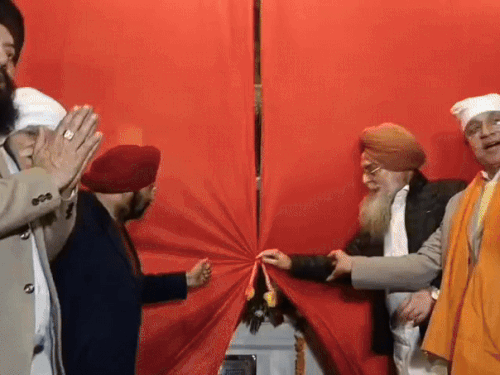 अमृतसर हेरिटेज स्ट्रीट नई रौनक में तैयार:  सिख इतिहास के वीर योद्धा हरी सिंह नलवा और बंदा सिंह बहादुर की विशाल प्रतिमाएं स्थापित – Amritsar News