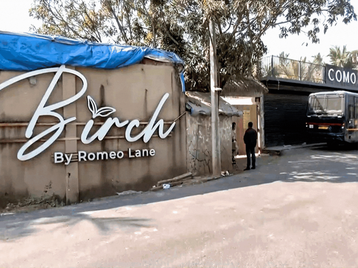 गोवा क्लब अग्निकांड में छठी गिरफ्तारी:एक पार्टनर दिल्ली से पकड़ाया; थाईलैंड भागे लूथरा ब्रदर्स के खिलाफ ब्लू कॉर्नर नोटिस- INA NEWS