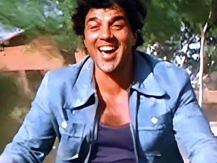 50 साल बाद पर्दे पर शोले फिल्म की वापसी:  1500 स्क्रीन पर ओरिजनल एंडिंग के साथ रिलीज, रमेश सिप्पी बोले- ऑडियंस के रिएक्शन का इंतजार