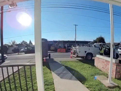 Gas explosion in San Francisco injures 6 | सैन फ्रांसिस्को में गैस विस्फोट, 6 लोग घायल: सड़क मरम्म्त के दौरान मशीन के हाई-प्रेशर गैस पाइपलाइन तोड़ने से हादसा; कई घर तबाह